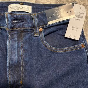 Abercrombie Super Skinny Ankle Jeans: Size 27S (Curve Love) NWT